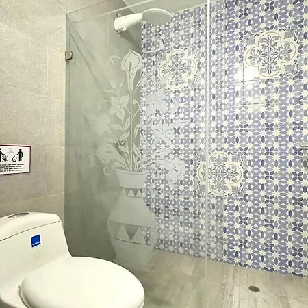 Gorgeous 8 Bedroom House W/ Pool In The Old