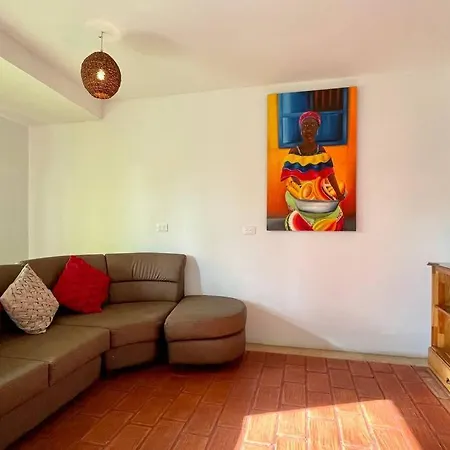 Сasa de vacaciones Gorgeous 8 Bedroom House W/ Pool In The Old Cartagena