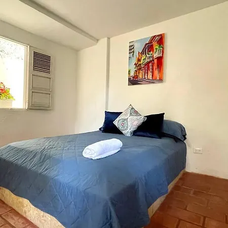 Сasa de vacaciones Gorgeous 8 Bedroom House W/ Pool In The Old *