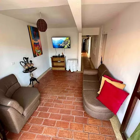 Gorgeous 8 Bedroom House W/ Pool In The Old Сasa de vacaciones Cartagena