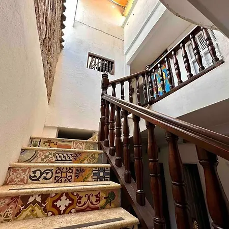 Сasa de vacaciones Gorgeous 8 Bedroom House W/ Pool In The Old