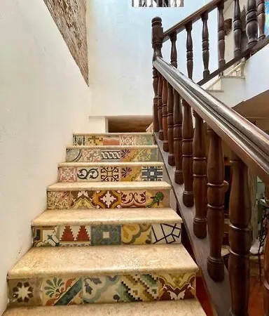 Сasa de vacaciones Gorgeous 8 Bedroom House W/ Pool In The Old